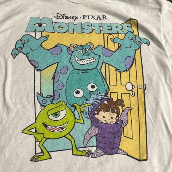 💥Women’s Size M | Disney’s Pixar Monsters Inc Group Poster T-Shirt💥 - Picture 3 of 10